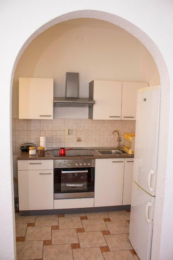 Apartment Tessa Риека Экстерьер фото