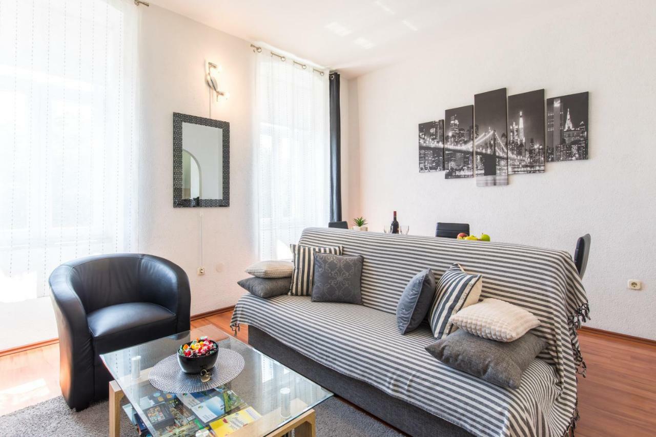 Apartment Tessa Риека Экстерьер фото